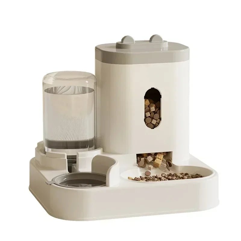 Automatic pet water dispenser bottle by Mufaal.com, leak-proof feeder for cats and dogs with large capacity and easy refill.