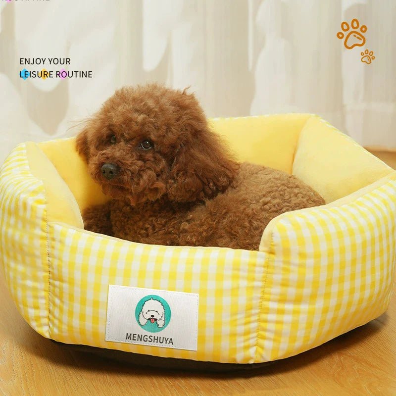 Ultra-soft plush cat and small dog bed with warm, anti-anxiety design, featuring a cozy sleeping nest for comfort and relaxation.