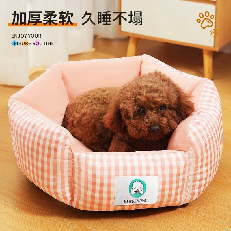 Ultra-soft plush cat and small dog bed with warm, anti-anxiety design, providing a cozy sleeping nest for pets.