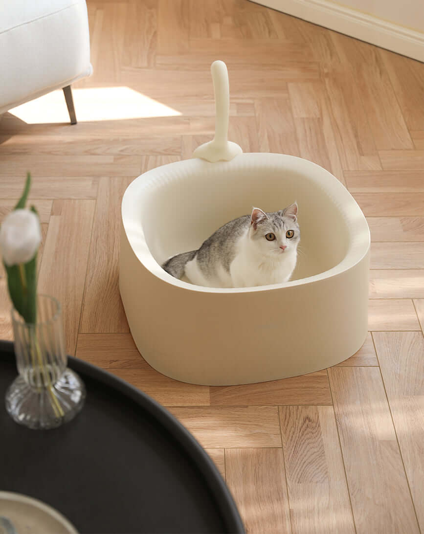 Purring Cat Litter Tray With Scoop for sale - High quality Living | Mufaal.com
